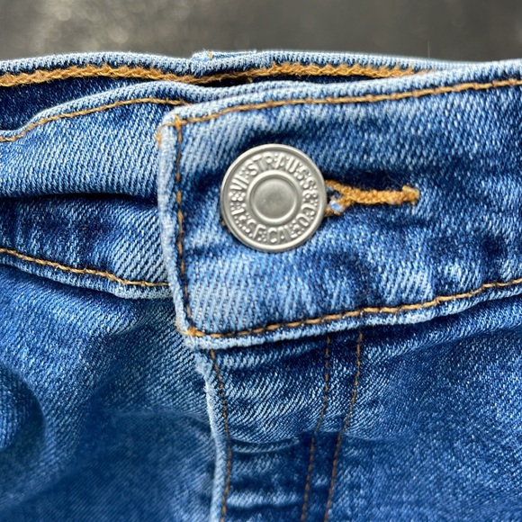 Vintage 550 Levi’s High Waist Y2K Blue Jean Shorts Size 10 - Picture 4 of 9